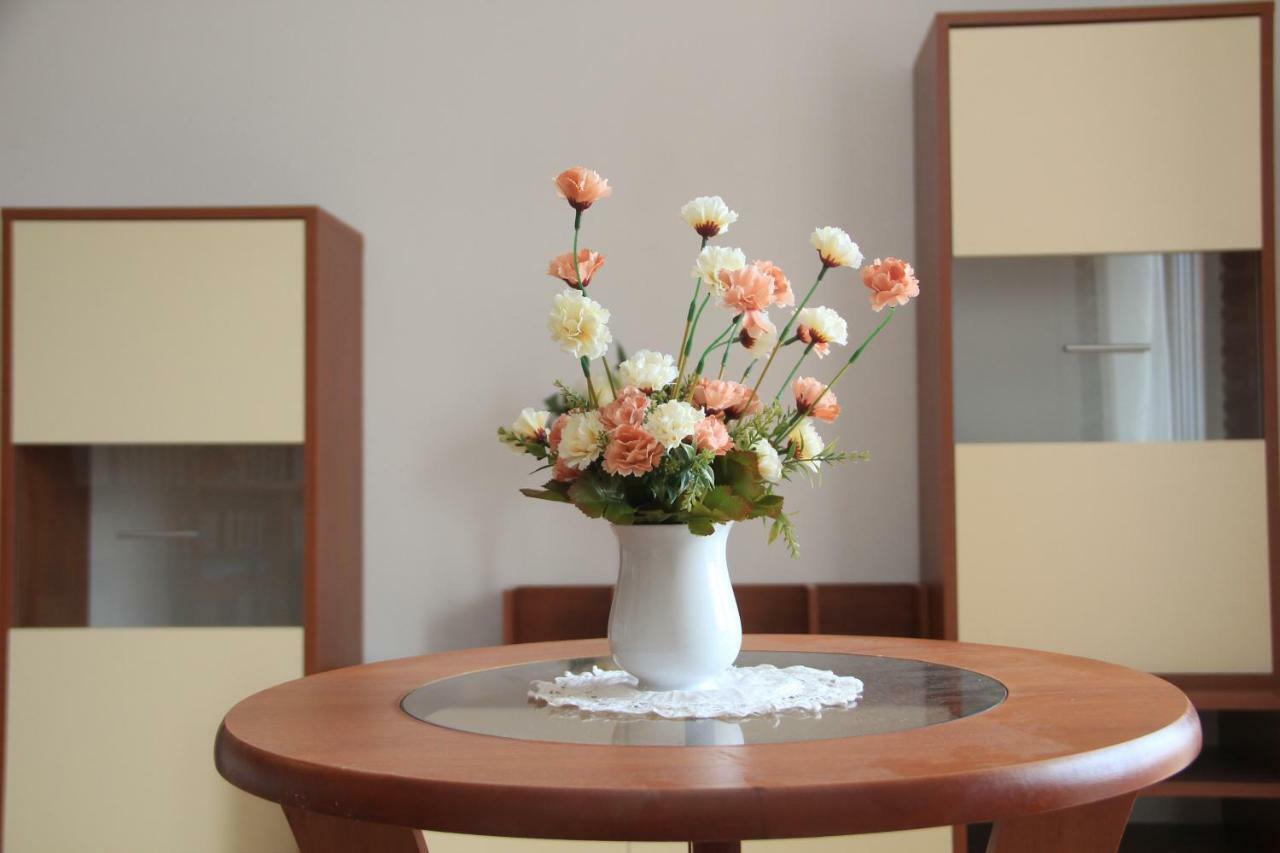 Comfort Sea View Apartment With Parking And Two Bedrooms Башка-Вода Екстер'єр фото